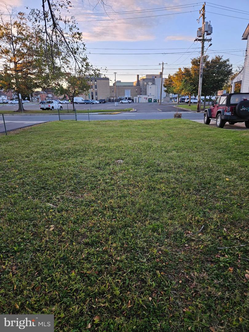 115 E High St