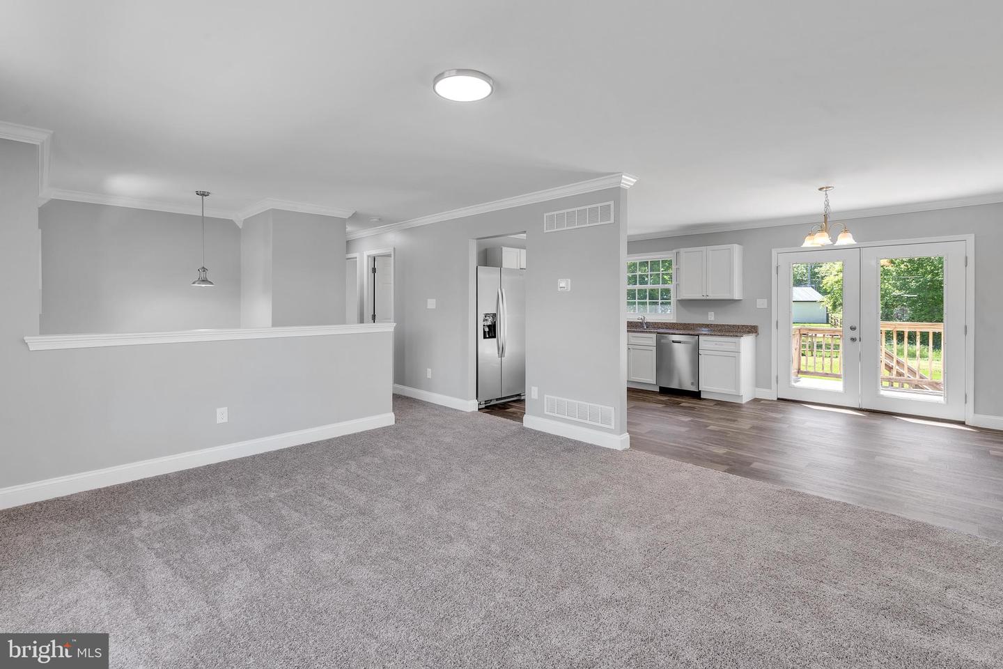 39 Middle Rd