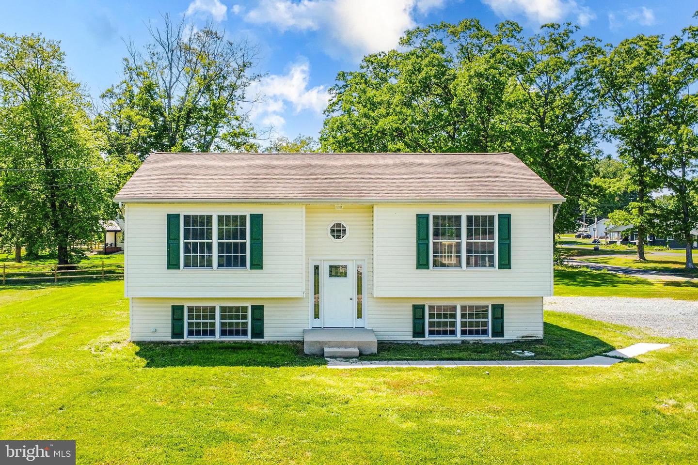 39 Middle Rd