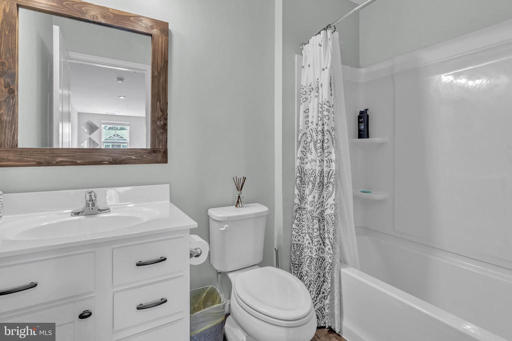 13 Bayberry Dr