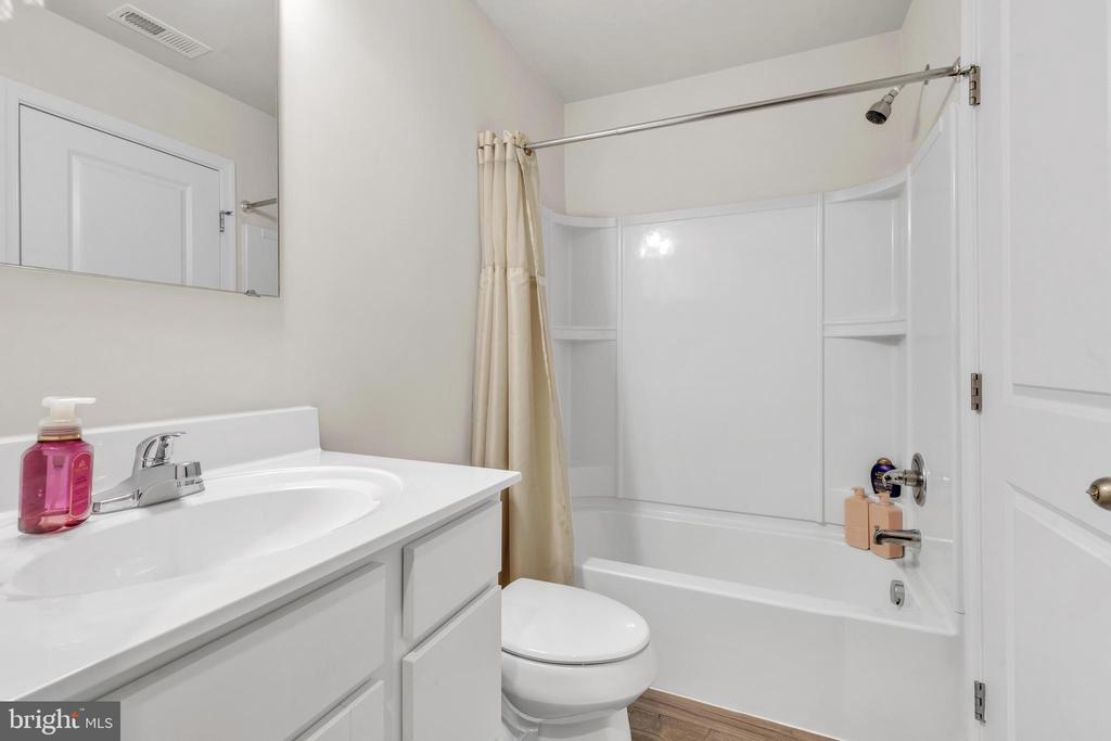 48 Azalea Cir