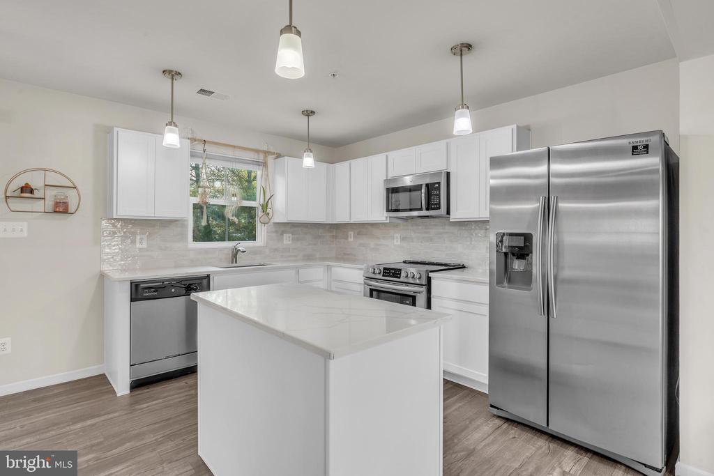48 Azalea Cir