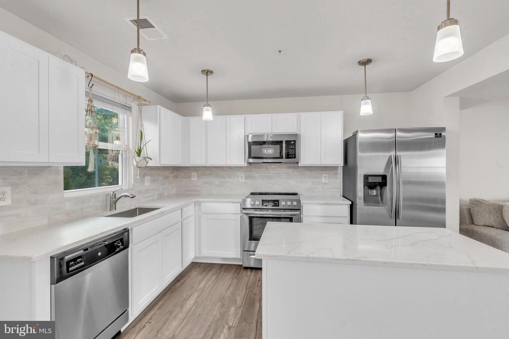 48 Azalea Cir
