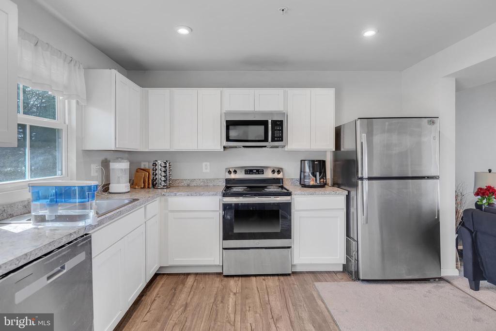46 Azalea Cir