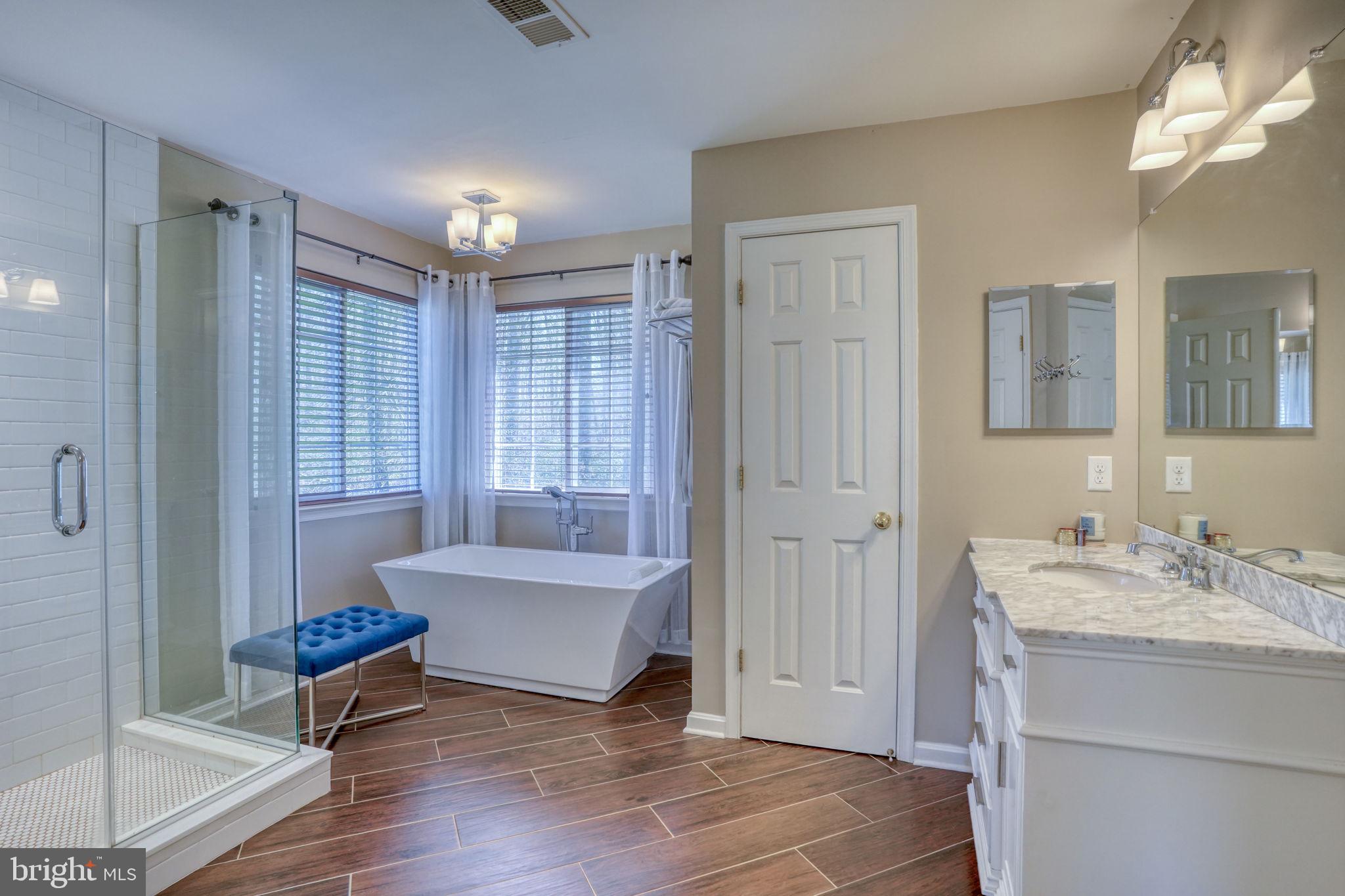 25 CRESCENT LINKS DRIVE