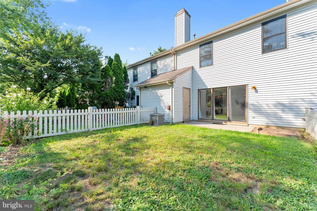 9 Carlyle Ct