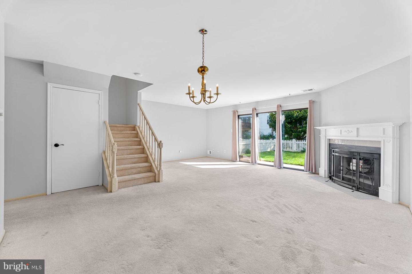 9 Carlyle Ct