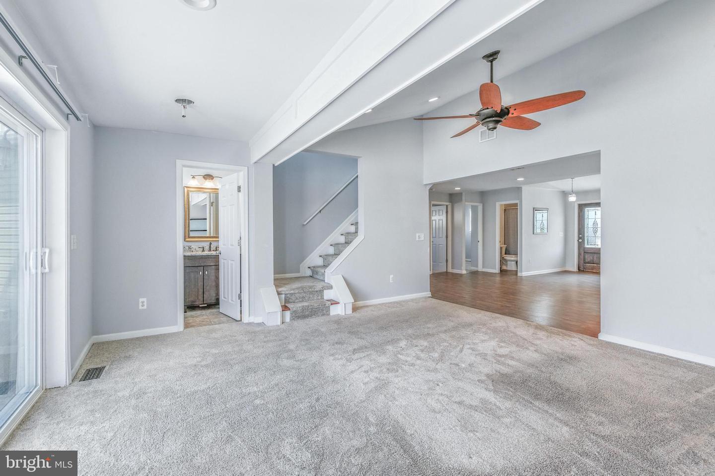 83 Morton Dr