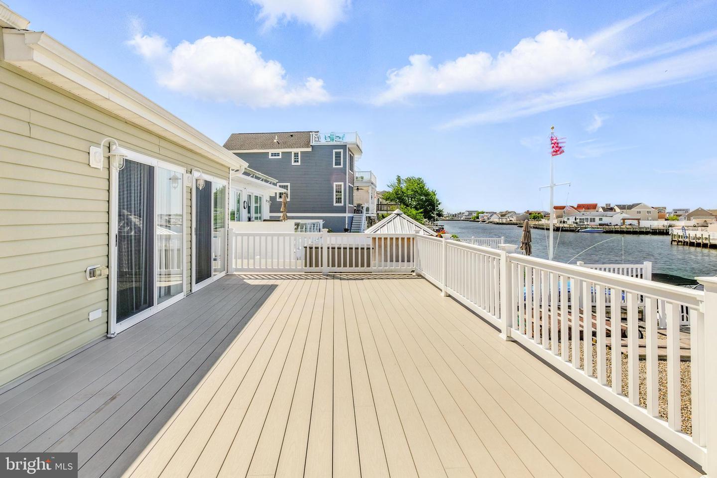 83 Morton Dr