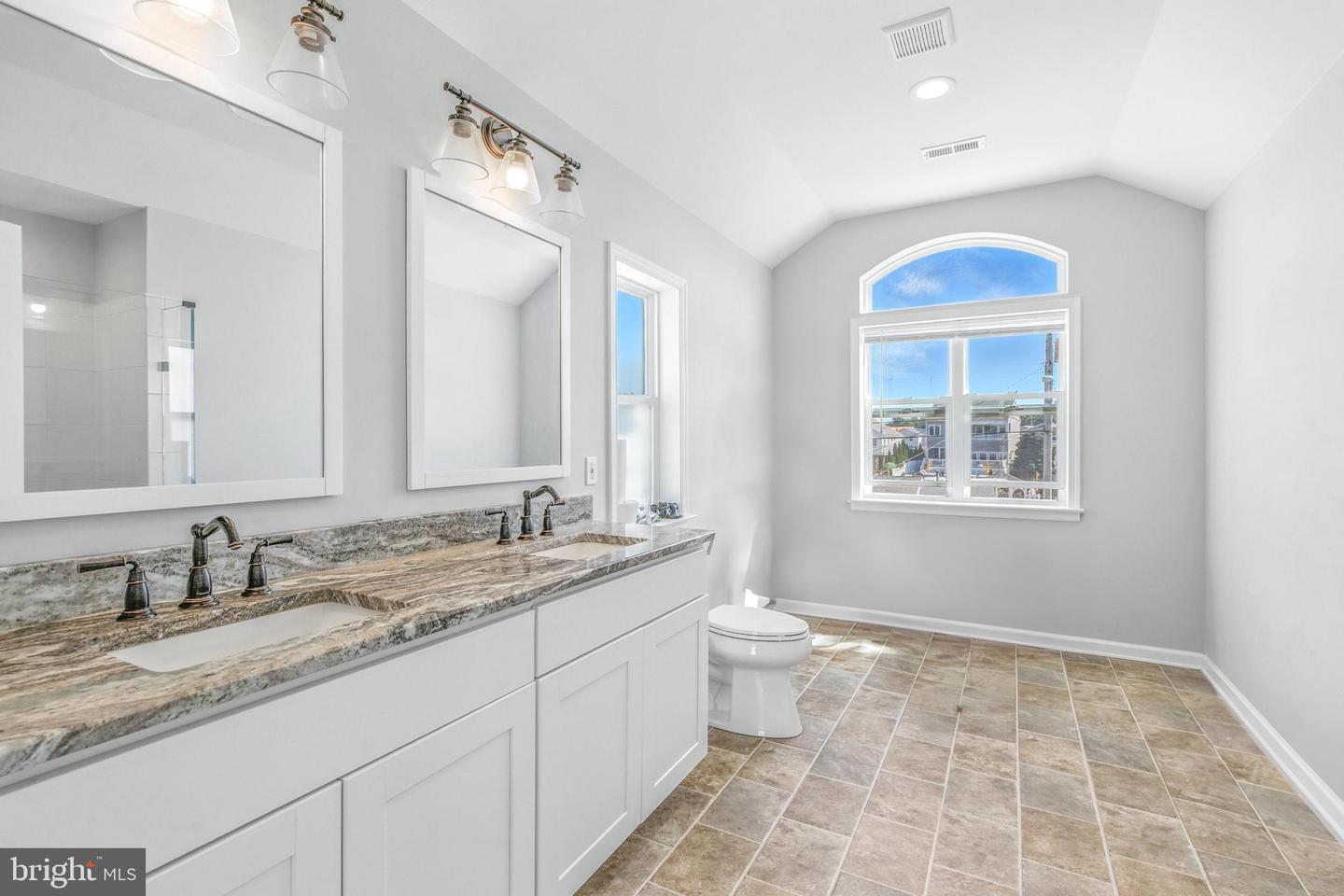 83 Morton Dr