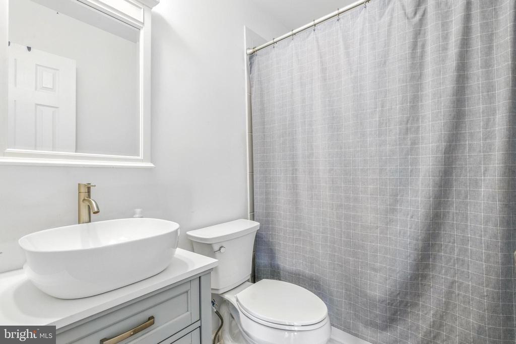 83 Morton Dr