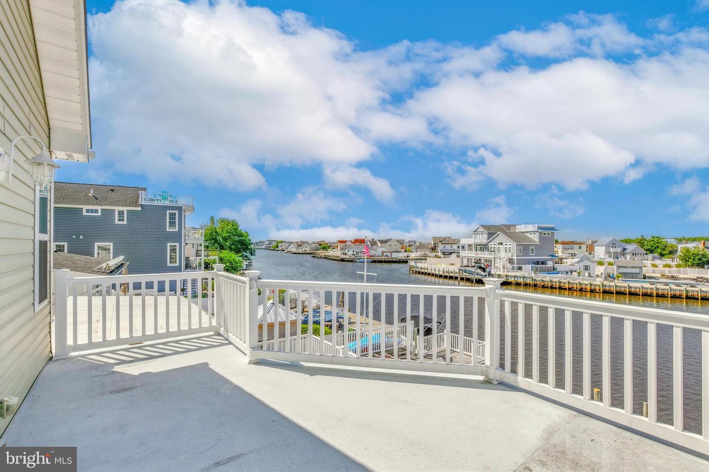 83 Morton Dr