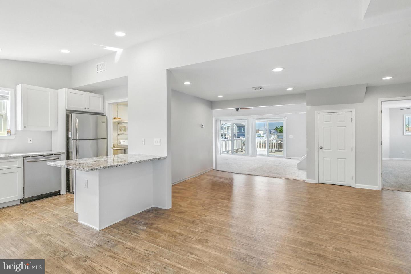 83 Morton Dr