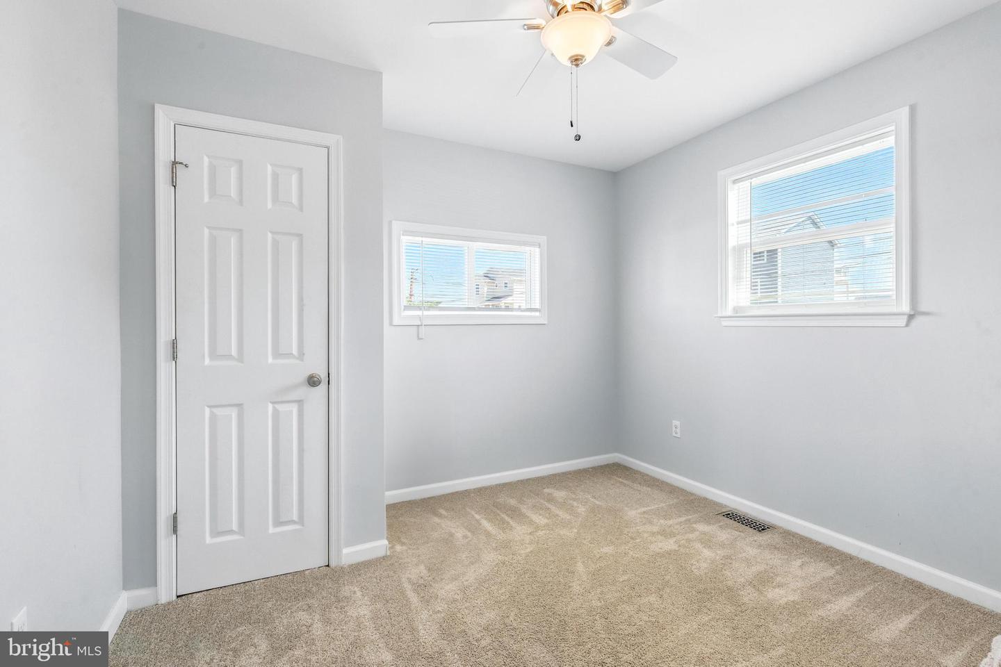 83 Morton Dr