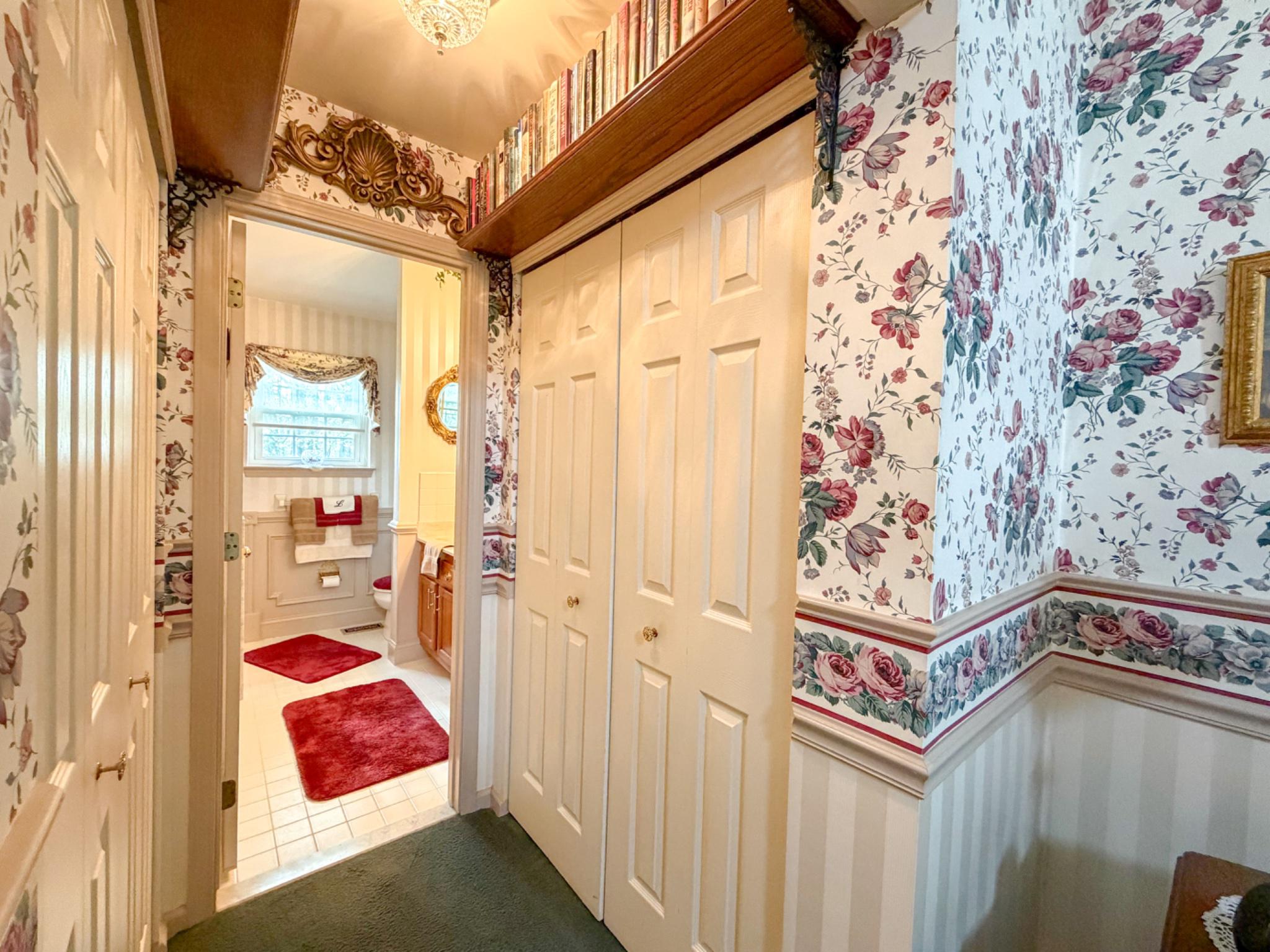 40 GREEN MEADOW DRIVE