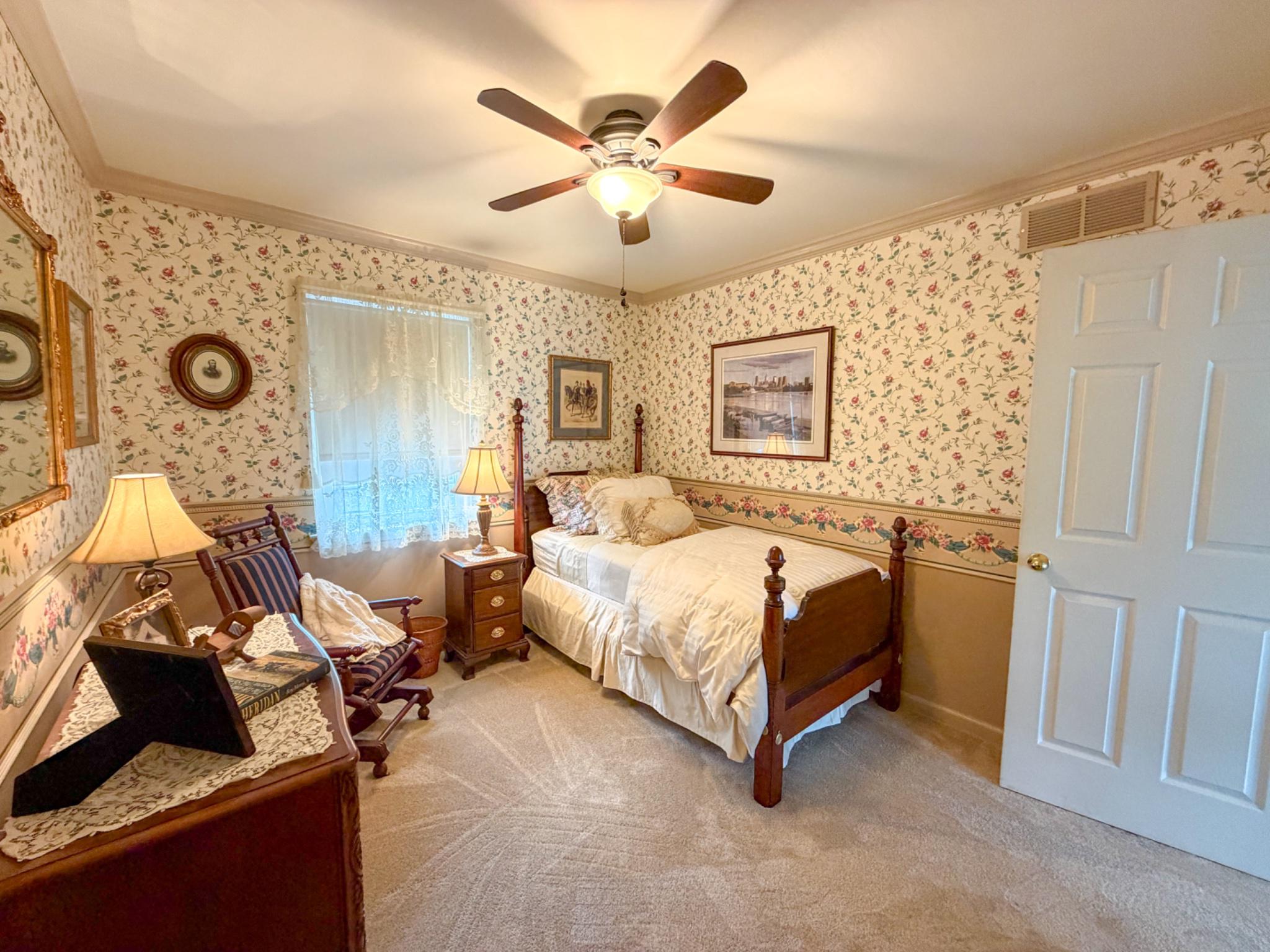 40 GREEN MEADOW DRIVE