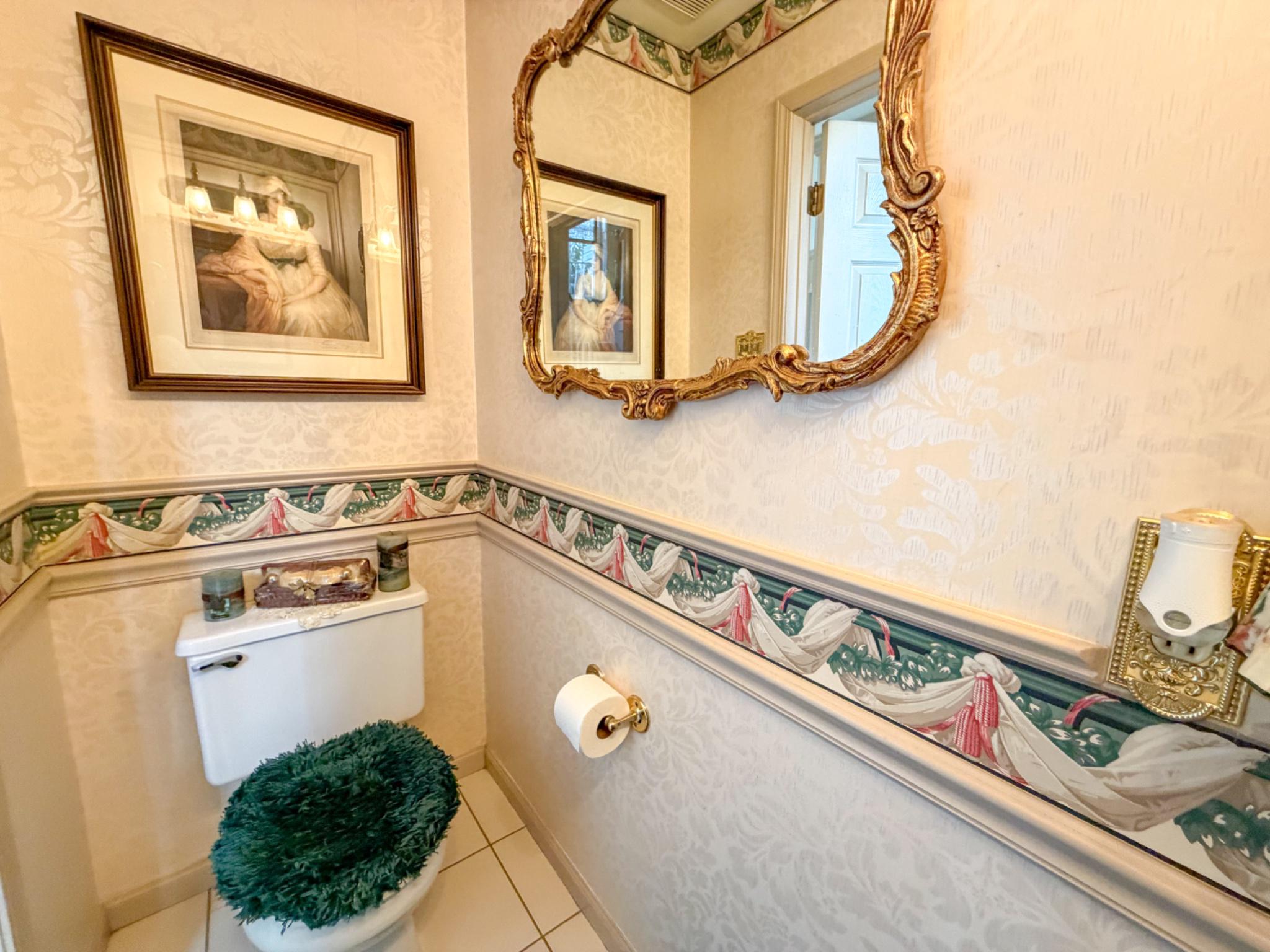 40 GREEN MEADOW DRIVE