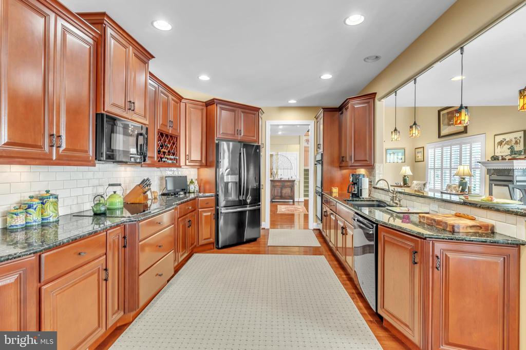 318 Hyde Park Rd