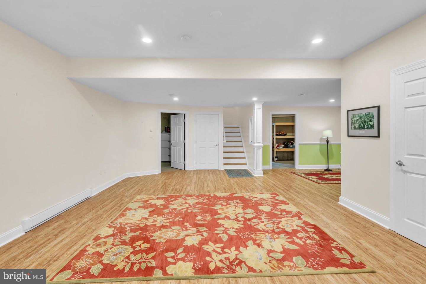 318 Hyde Park Rd