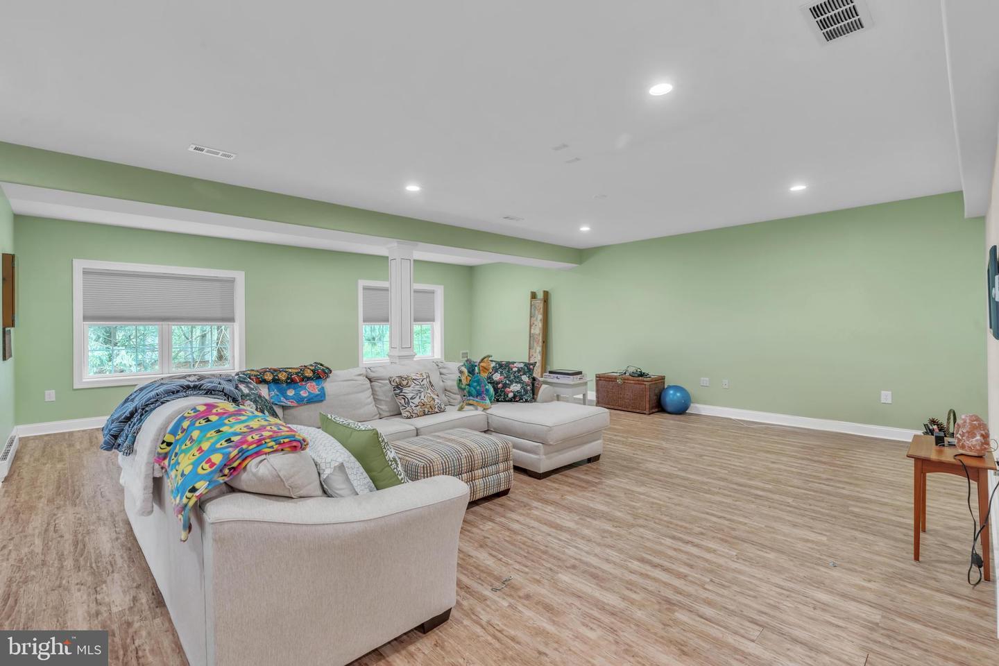 318 Hyde Park Rd