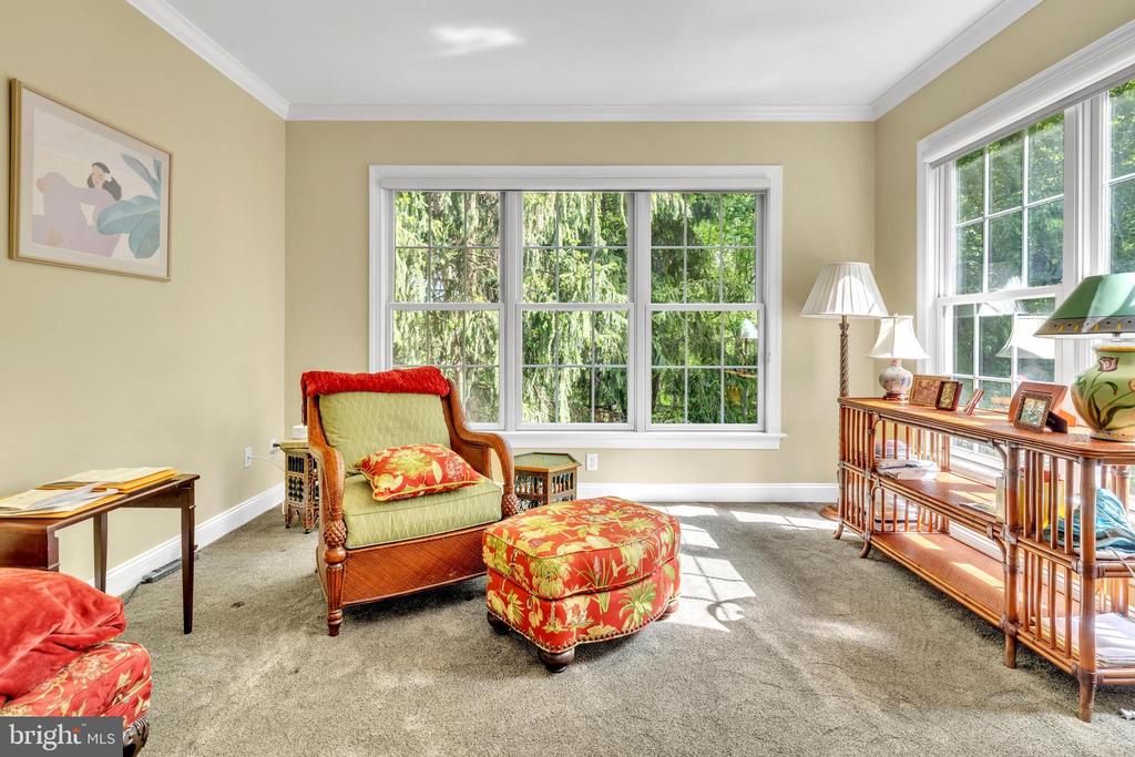 318 Hyde Park Rd
