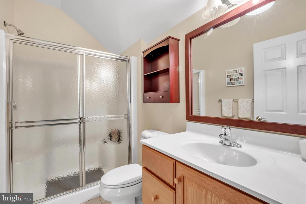 318 Hyde Park Rd