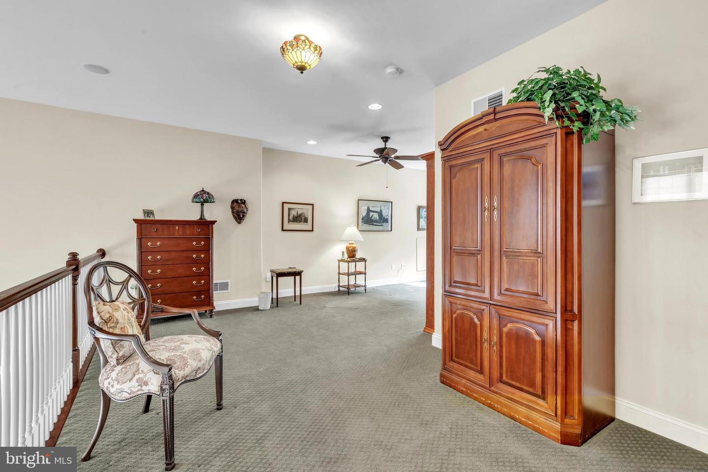 318 Hyde Park Rd