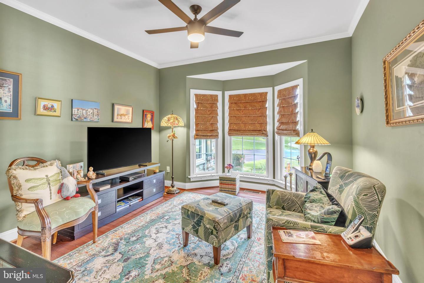 318 Hyde Park Rd