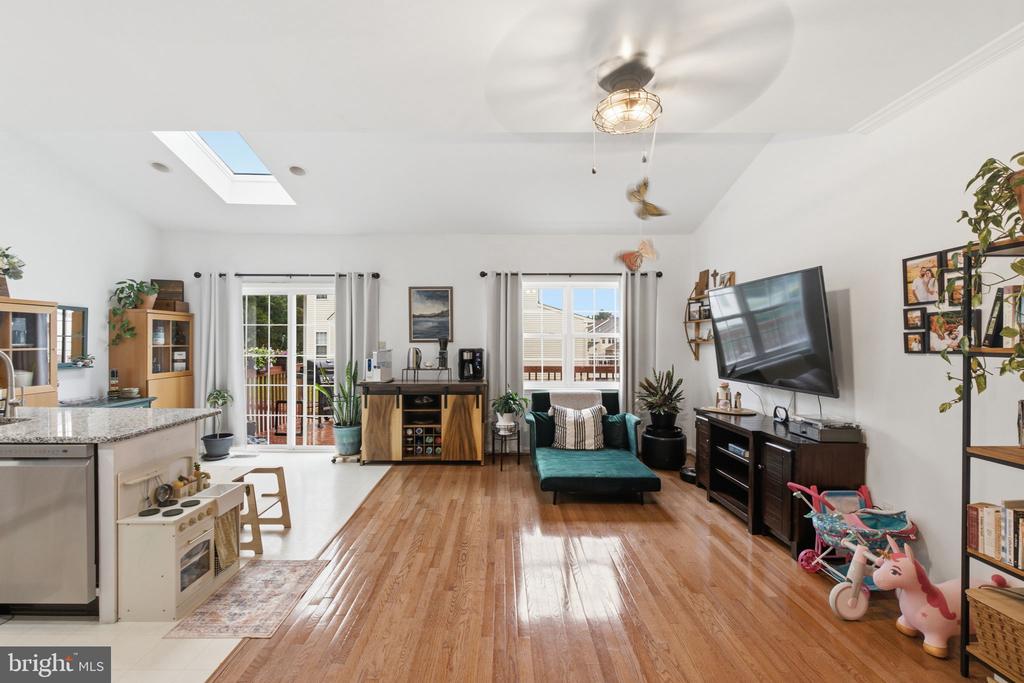 373 GALWAY DRIVE