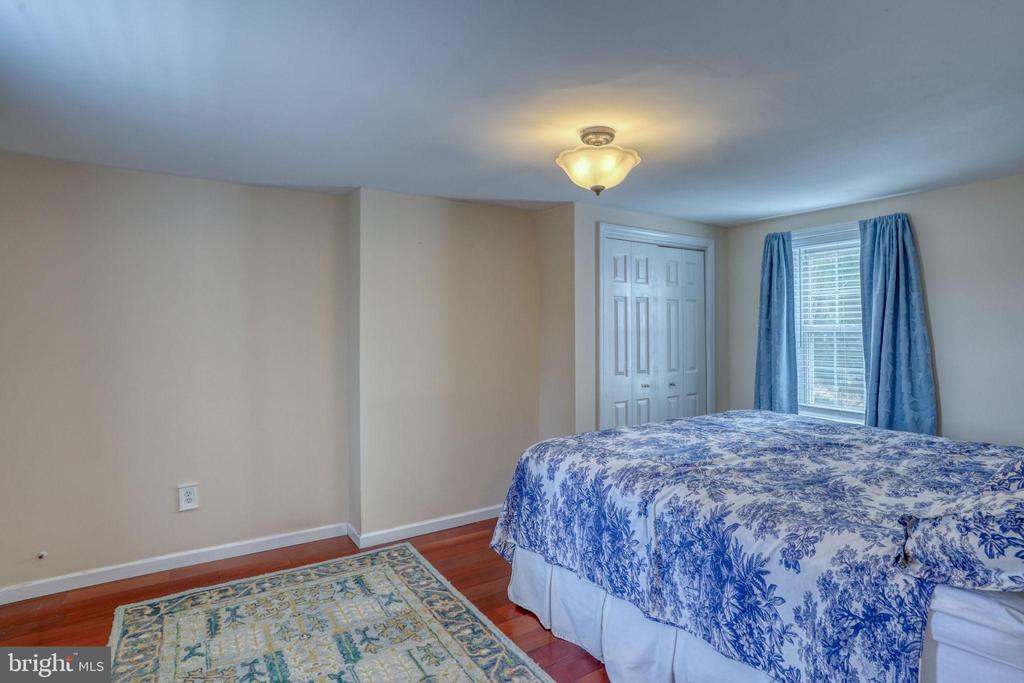 1078 SMITHBRIDGE
