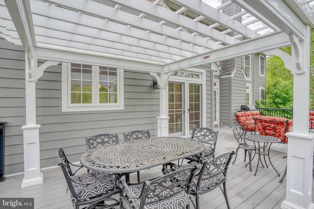 357 WILLITS WAY