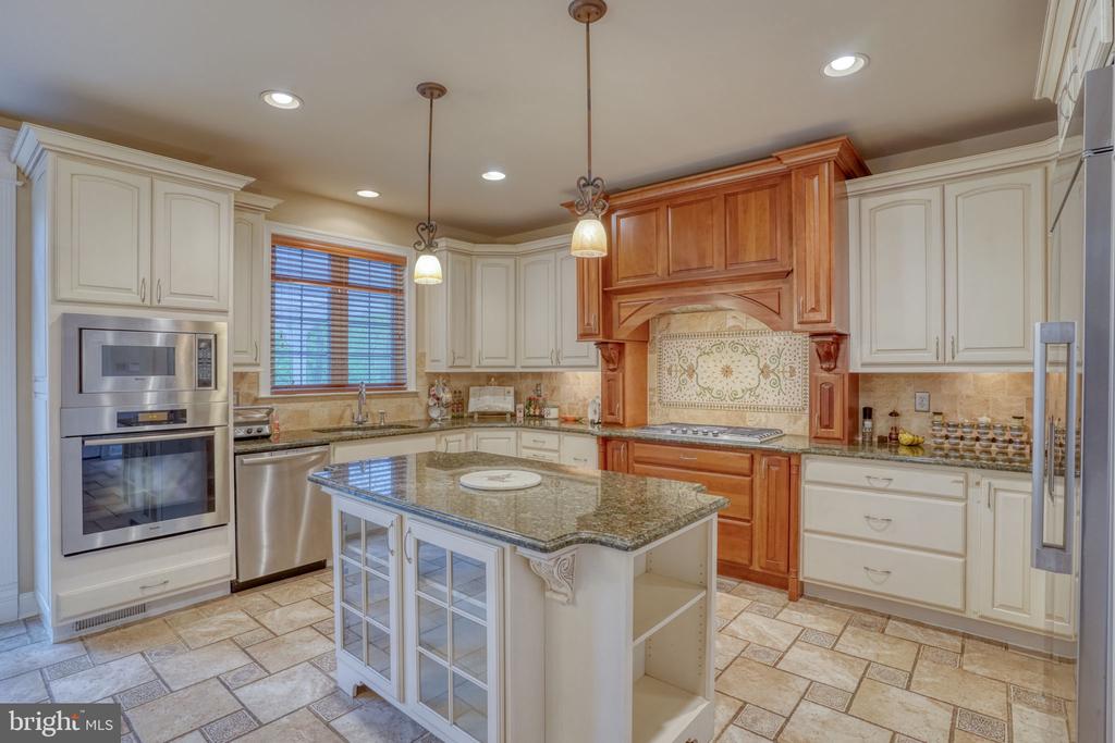357 WILLITS WAY
