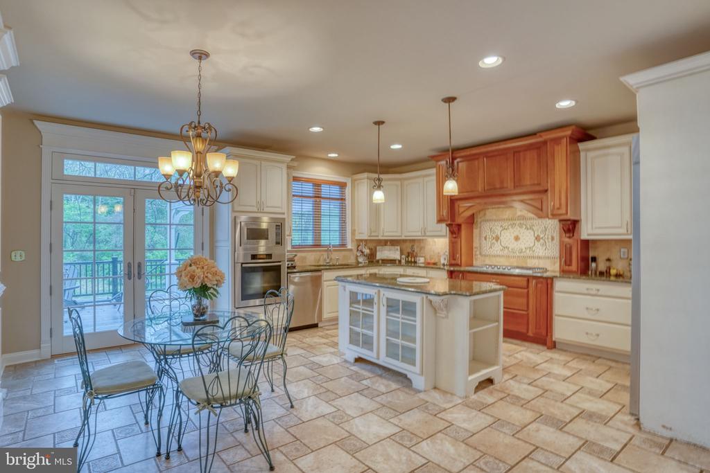 357 WILLITS WAY