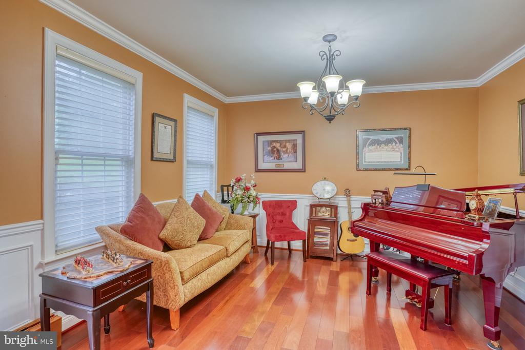 357 WILLITS WAY