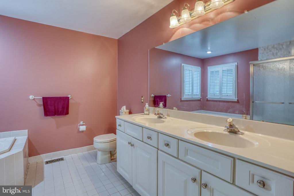 357 WILLITS WAY