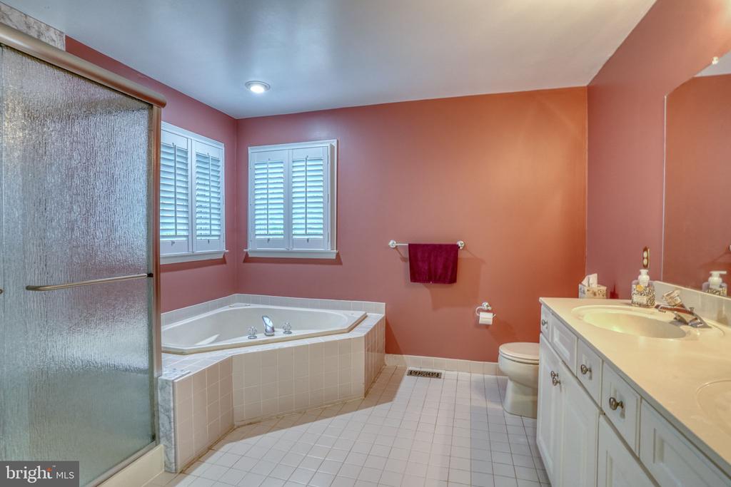 357 WILLITS WAY