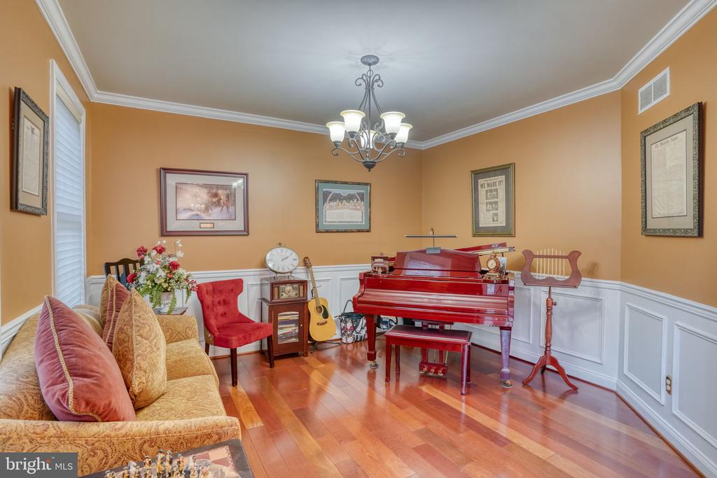 357 WILLITS WAY