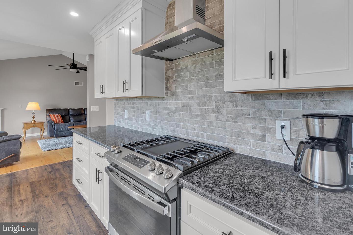 210 Broadmoor Dr