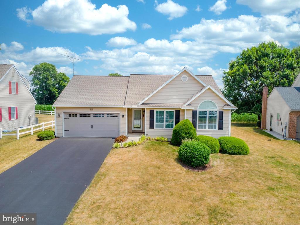 210 Broadmoor Dr