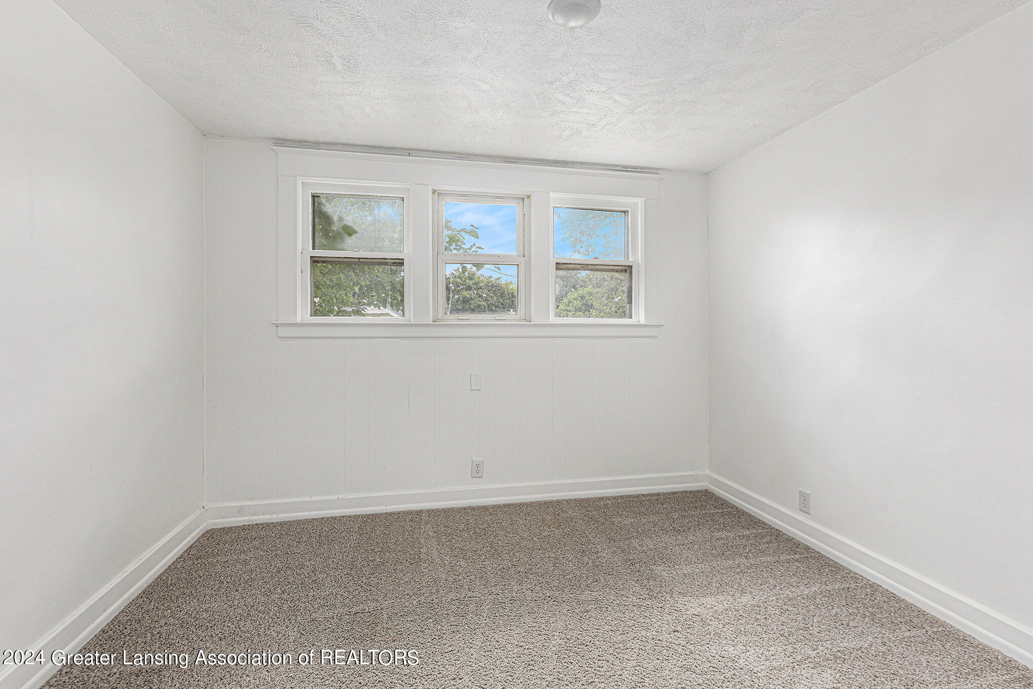 1218 SW Whiting Street
