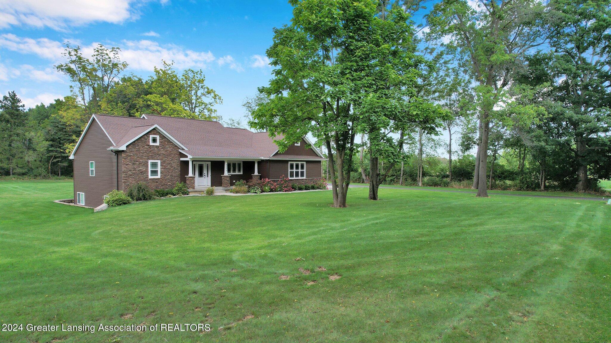 6235 E Round Lake Road