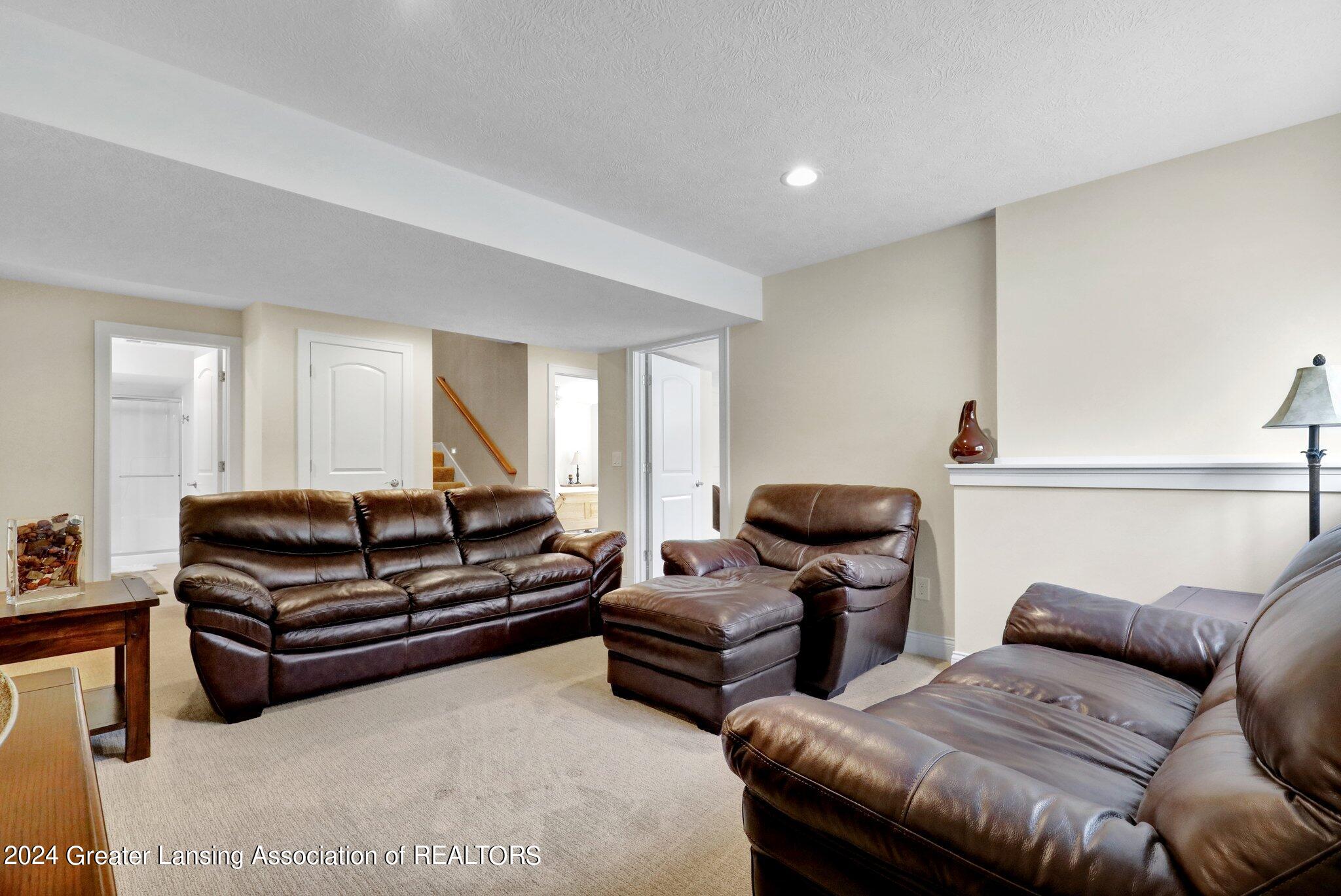 6235 E Round Lake Road