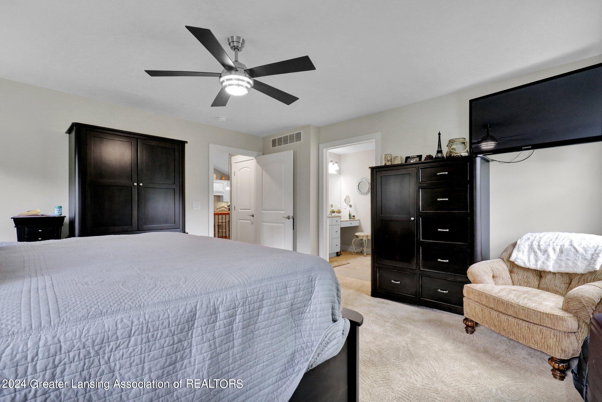 6235 E Round Lake Road