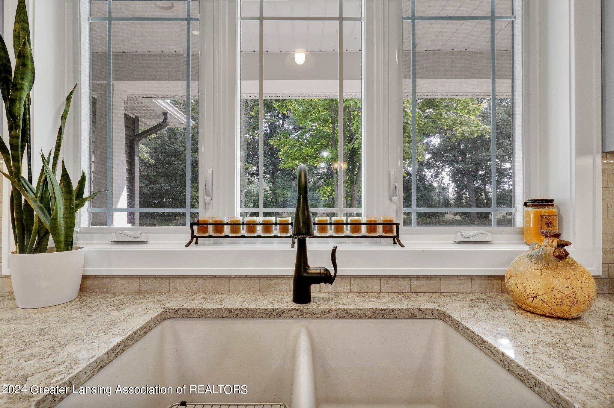 6235 E Round Lake Road