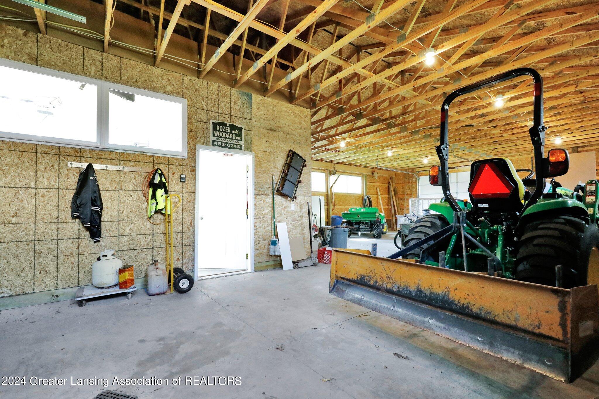 6235 E Round Lake Road