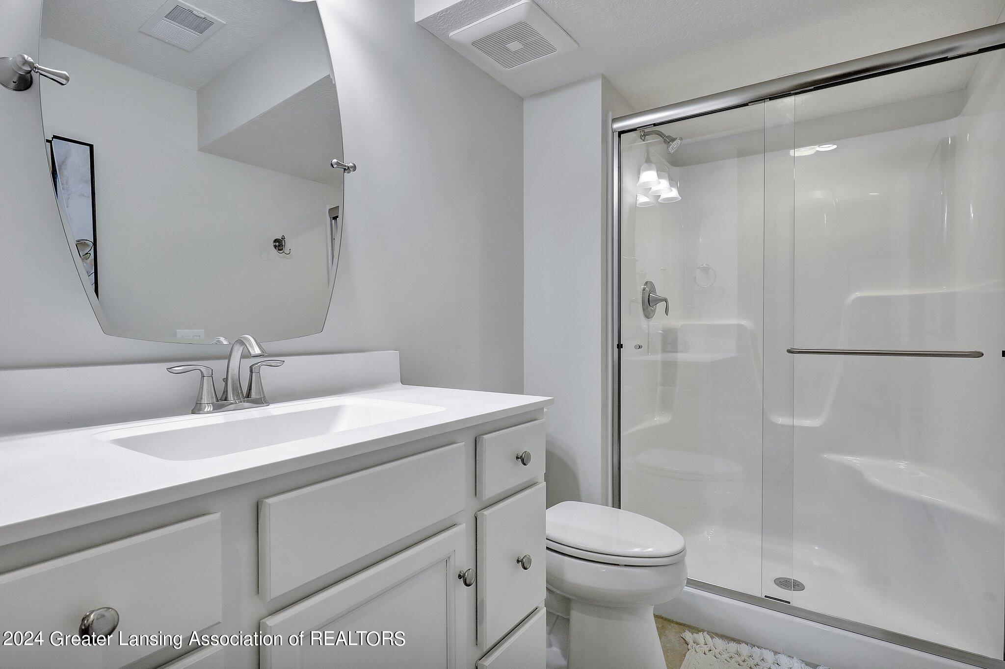 6235 E Round Lake Road