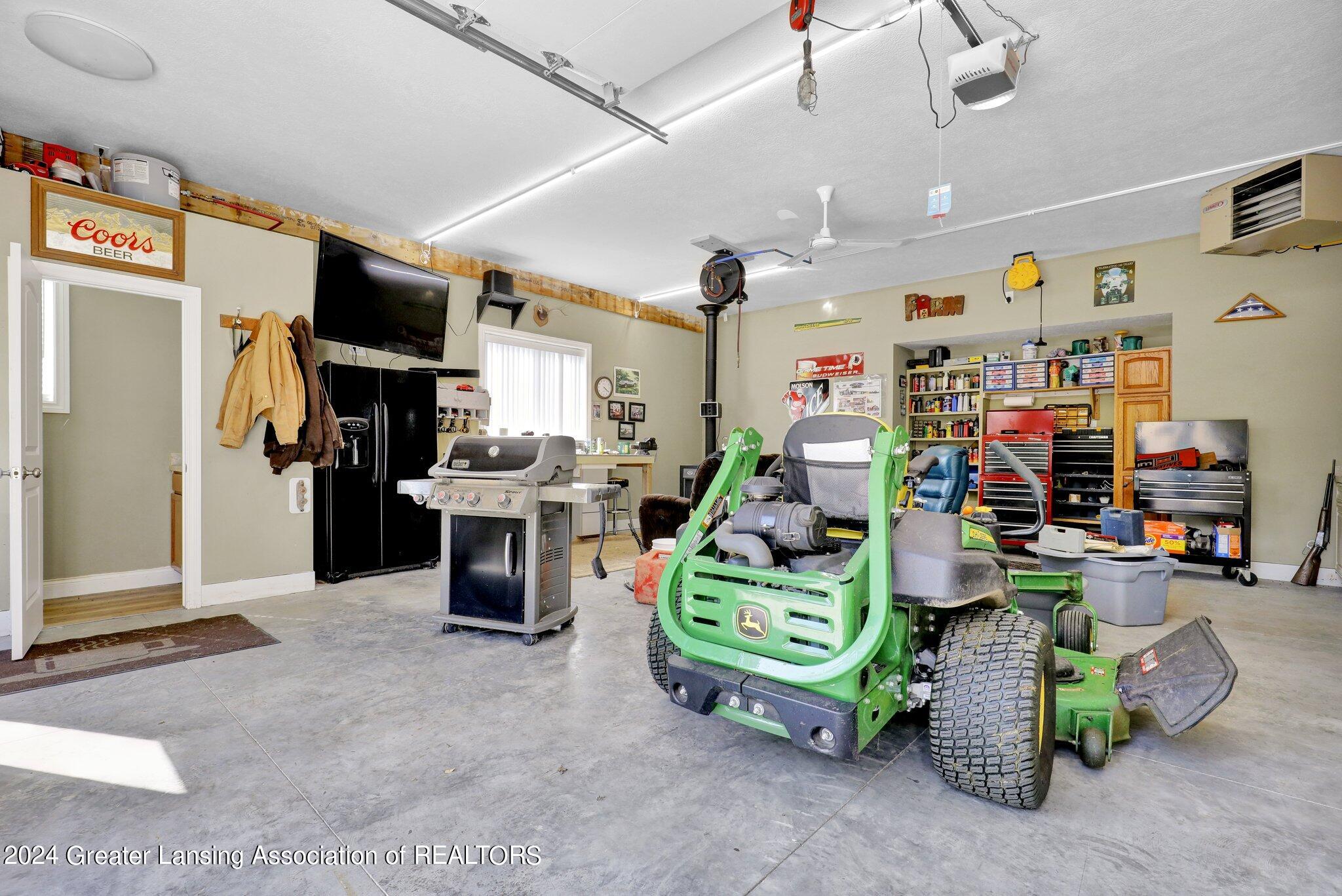 6235 E Round Lake Road