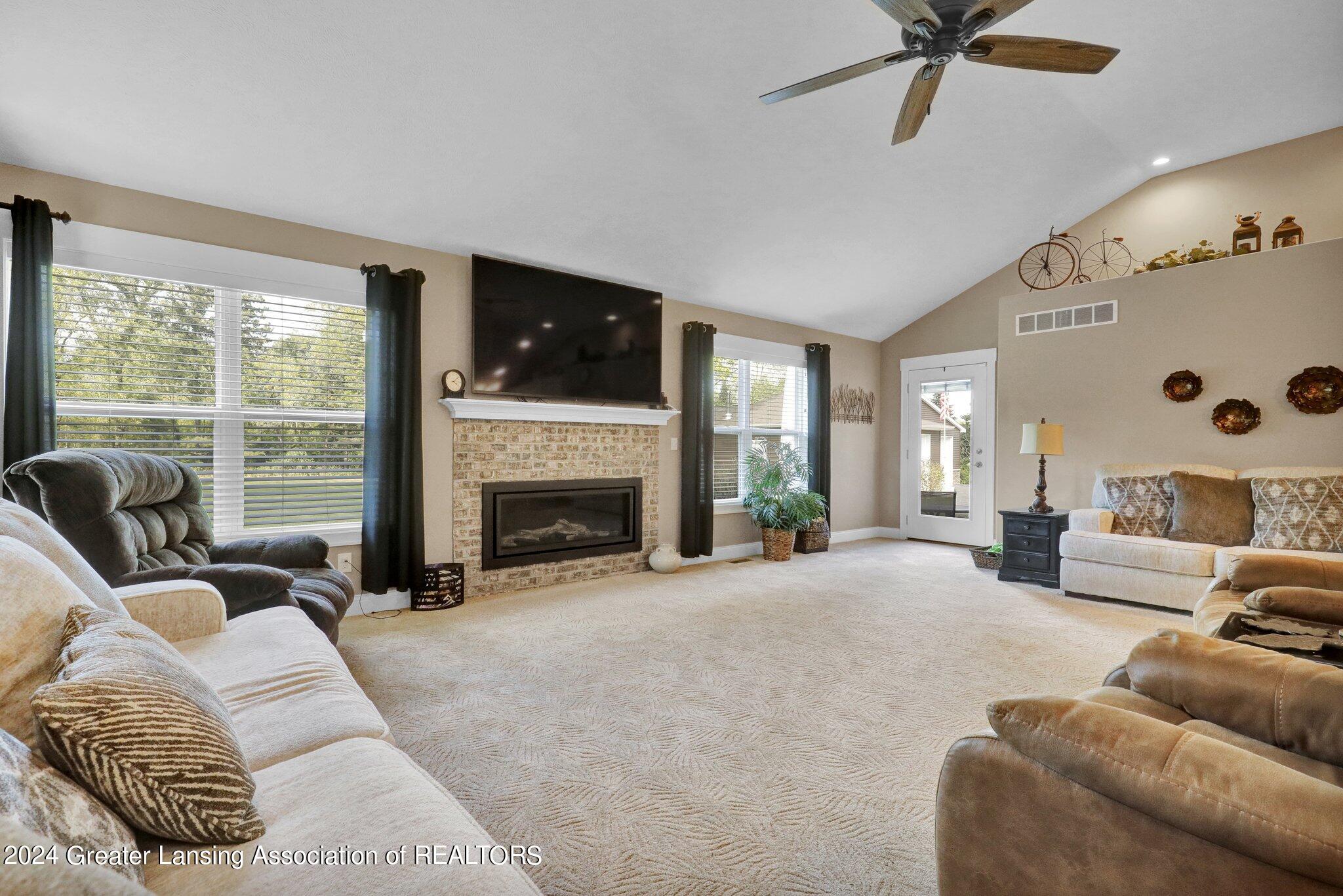 6235 E Round Lake Road