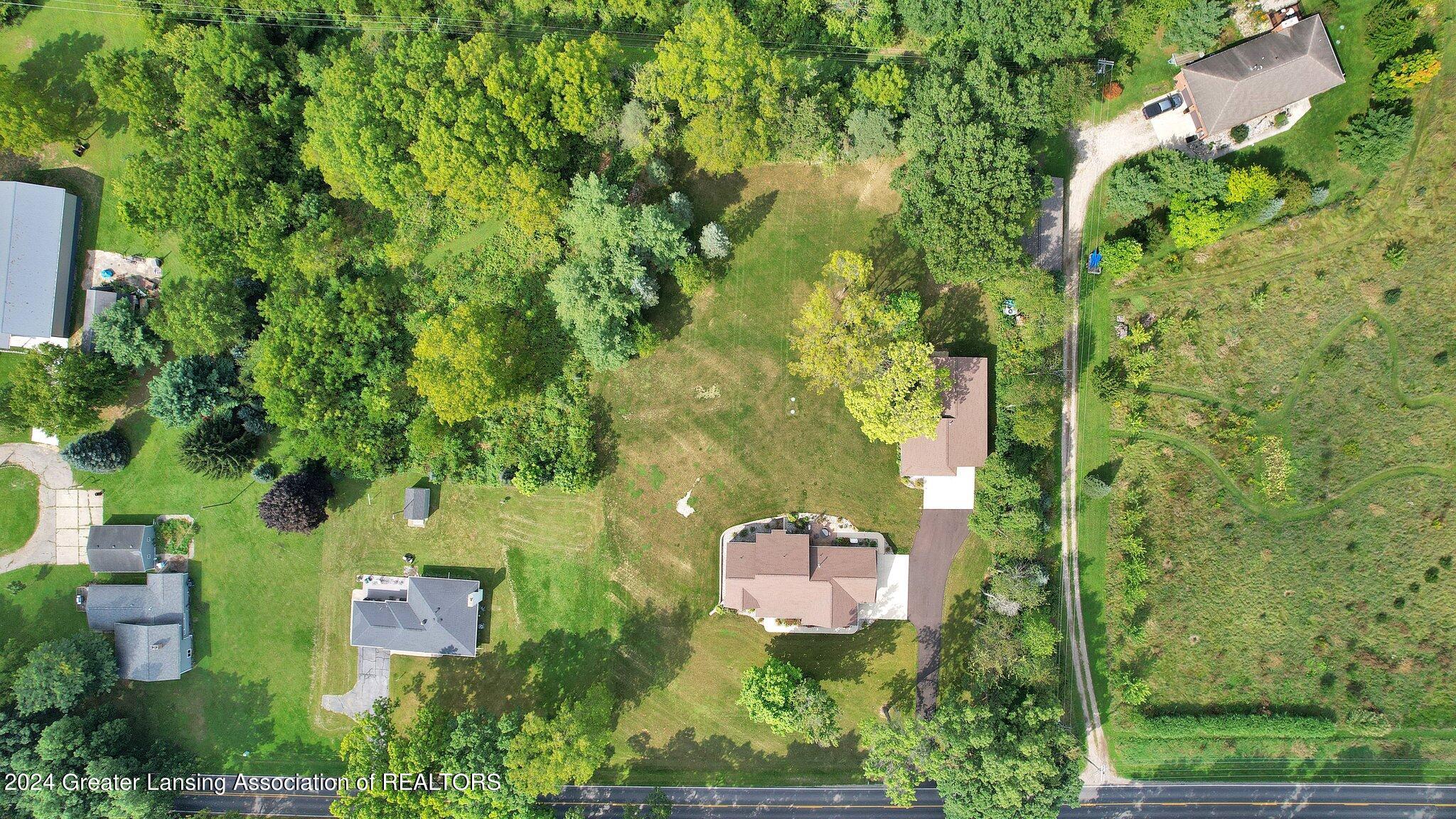 6235 E Round Lake Road