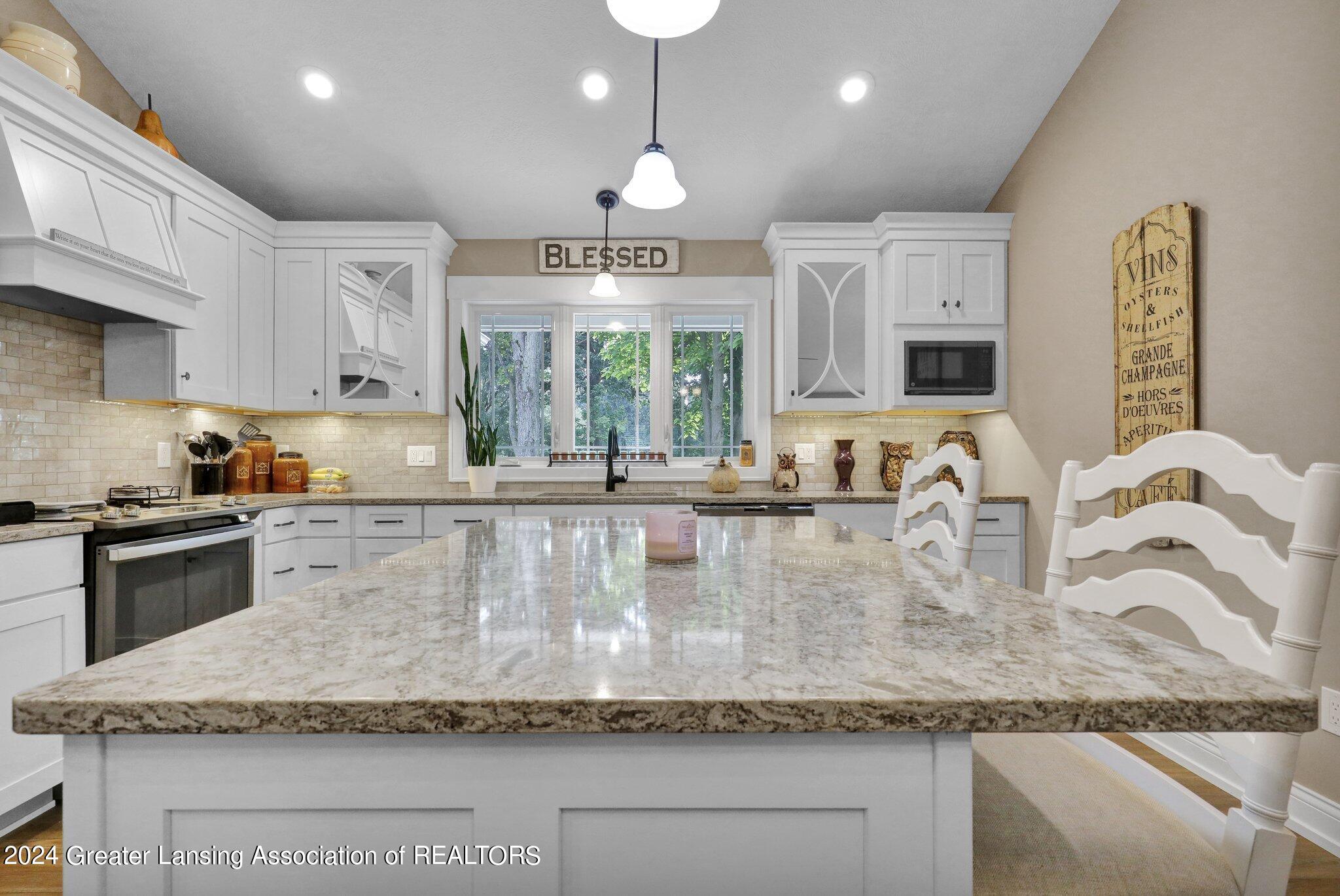 6235 E Round Lake Road